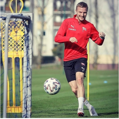 Futbolo sienelė ELITE 180 cm