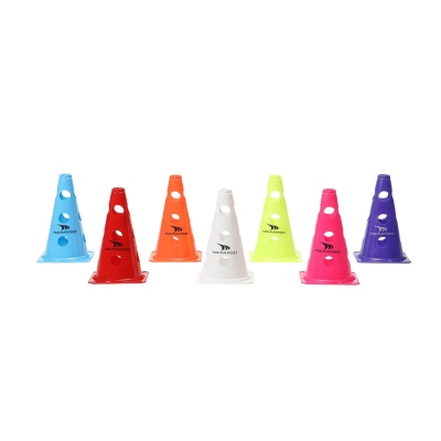 Trainingskegel mit Löchern, 23 cm – Kegel für Stangen