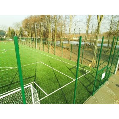 Piłkochwyt 4x15mb ocynk + lakier, 4 słupy + 2 odkosy