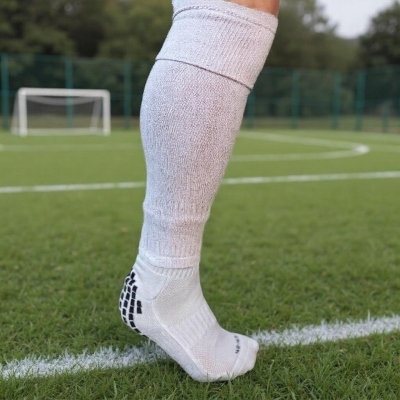 Getry piłkarskie białe skarpety bez stóp