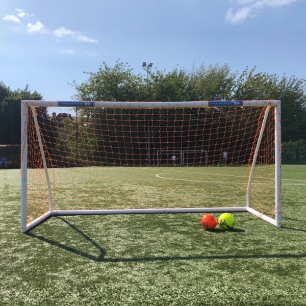 Přenosná fotbalová branka 3m x 1,55m PRO PVC