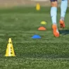 Żółty pachołki treningowe z otworami o wysokości 23 cm Yakimasport.