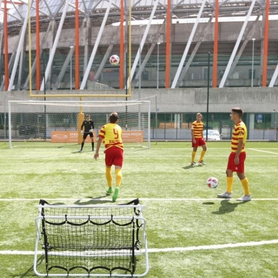Rebounder Soccer Wave von Yakimasport – Trainingsgerät, Training