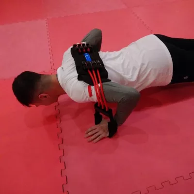 Резинка для грудных мышц — тренажер для отжиманий Yakimasport