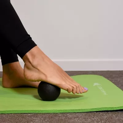 Míč pro bodovou masáž – regenerace svalů Yakimasport