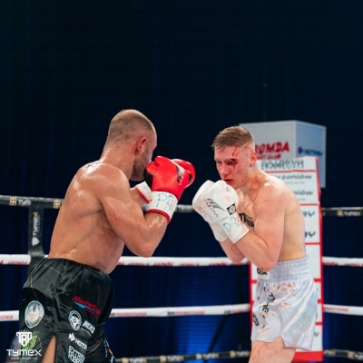 Boxerské rukavice WOLF WHITE – Profesionálna séria PRO