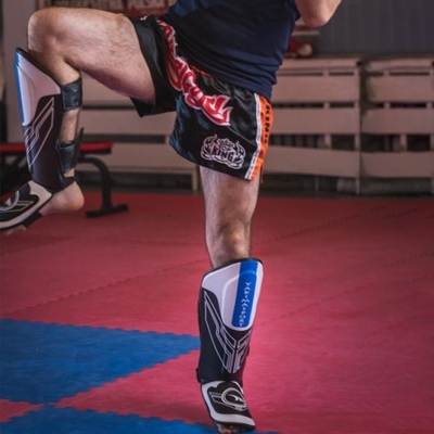 Наголінники PRO — спорядження для бойових видів спорту