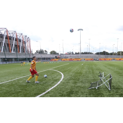 Soccer wave, rebounder, bounce wall