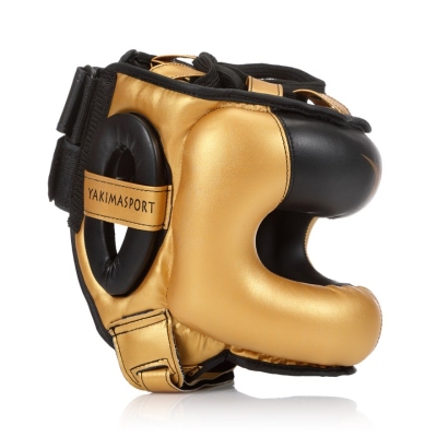 Шлем с защитой для носа